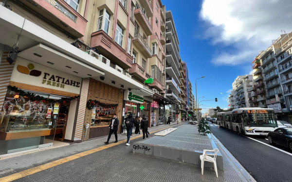 Θεσσαλονίκη: Απογειώνονται τα ενοίκια καταστημάτων κοντά σε σταθμούς μετρό