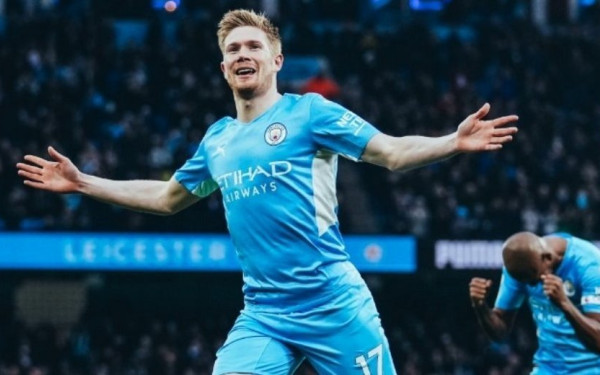 Αγγλία: Επική χριστουγεννιάτικη ματσάρα στο Μάντσεστερ (βίντεο)