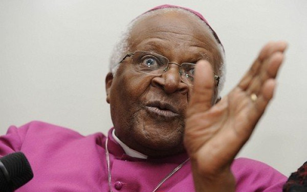 Πέθανε ο νομπελίστας Ντέσμοντ Τούτου, ήρωας του αγώνα κατά του απαρτχάιντ 