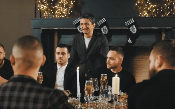 Το χριστουγεννιάτικο τρέιλερ του ΠΑΟΚ αποκαλύπτει ποιος έφαγε τα περισσότερα γλυκά (βίντεο)