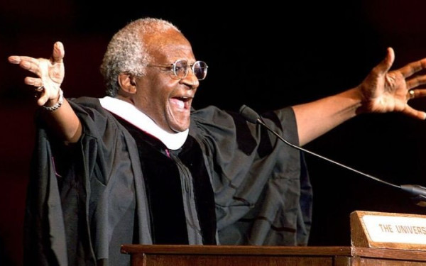 Ο κόσμος αποχαιρετά τον Ντέσμοντ Τούτου	