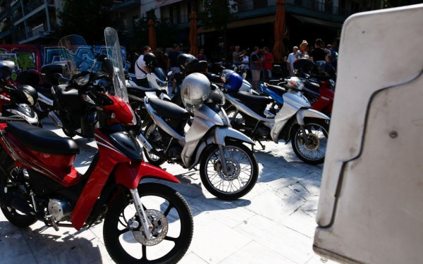 Συστήνουν σωματείο οι διανομείς φαγητού στα Χανιά