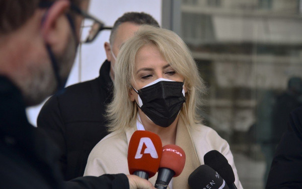 Στο εδώλιο ξανά η Ρένα Δούρου για τη Μάνδρα – Ασκήθηκε έφεση στην απαλλαγή της