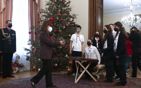 Πρωτοχρονιάτικα κάλαντα στην Κ. Σακελλαροπούλου