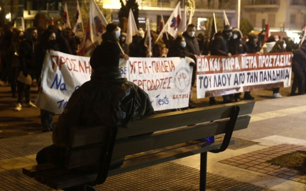 Γιατροί και διανομείς ζήτησαν μέτρα προστασίας από την πανδημία έξω από το ΥΜΑΘ