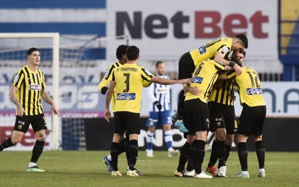 Super League: Έπραξε το καθήκον της η ΑΕΚ στο Περιστέρι