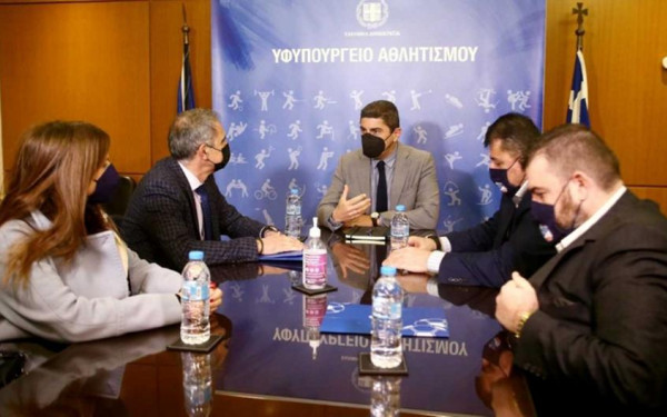 Συνάντηση Αυγενάκη με τους φορείς του επαγγελματικού ποδοσφαίρου