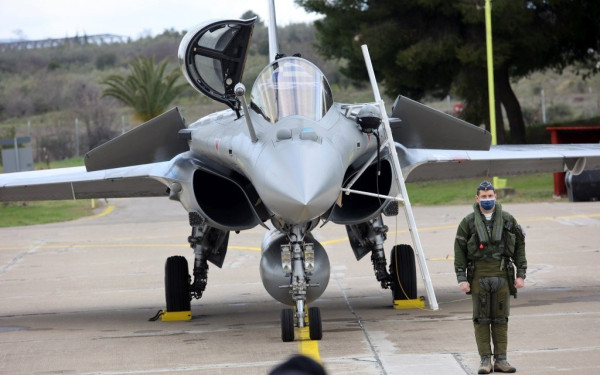 Ρήτρα διαφυγής στα εξοπλιστικά: «Απελευθερώνονται» δαπάνες 3,6 δισ. ευρώ