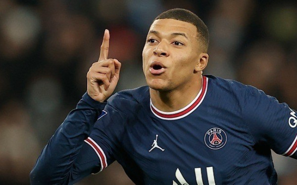 Γαλλία: Τρίτο "όχι" του Μπαπέ στην Παρί, που βλέπει προς Ισπανία