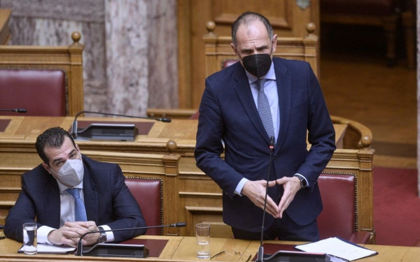 Βουλή: Με σκληρό ροκ συνεχίζεται η συζήτηση για την πρόταση μομφής - Δείτε live την τρίτη μέρα (βίντεο)