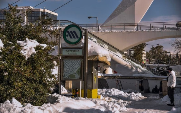 Δήμος Αθηναίων: Αποζημιώνει τους ιδιοκτήτες οχημάτων που υπέστησαν ζημιές από πτώσεις δέντρων  