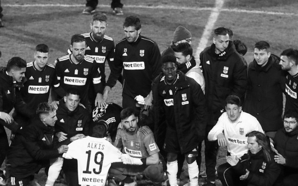 Η ανατριχιαστική παρακάμερα της ΠΑΕ Άρης: «Για τον Άλκη» (βίντεο)