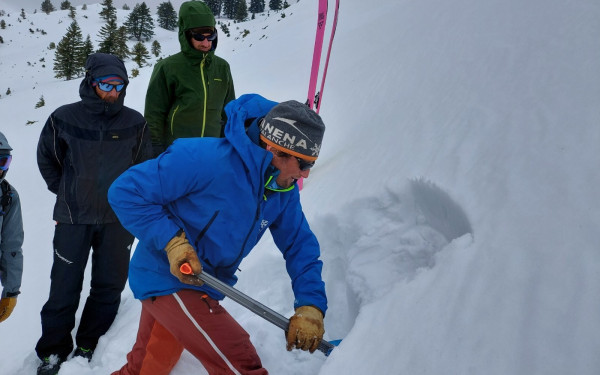 Ιταλία: Νεκροί από χιονοστιβάδα δύο σκιέρ στο Άνω Αδίγη - άλλοι πέντε τραυματίες