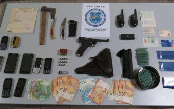 Εξέδιδαν και απειλούσαν 36χρονη -Συνελήφθησαν ένας 51χρονος και μία 72χρονη