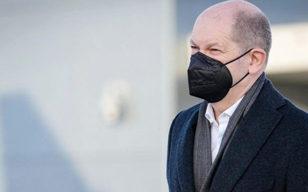 Γερμανός γιατρός θα διενεργήσει τεστ Covid στον Όλαφ Σολτς στην επίσκεψή του στη Μόσχα