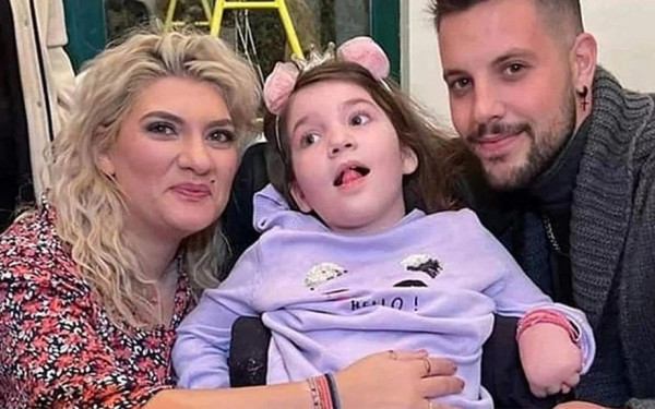 Πάτρα: Η μητέρα των τριών κοριτσιών ξεσπά – "Ψάχνουν ντε και καλά για δολοφόνο"