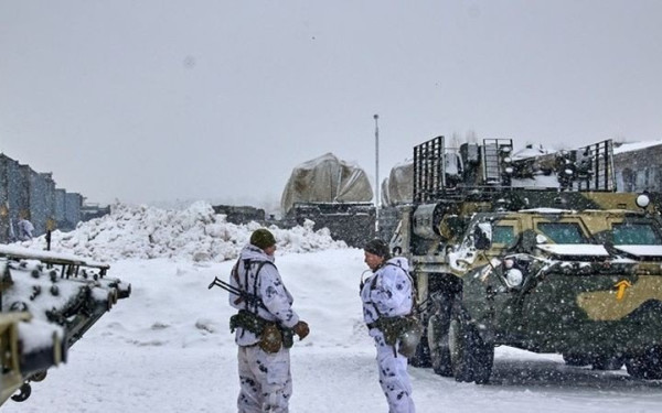 Οι ΗΠΑ φοβούνται ότι η Ρωσία θα επιτεθεί στην Ουκρανία ακόμη και εντός της εβδομάδας (βίντεο)