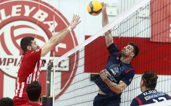 Βόλεϊ: Με το δεξί στα πλέι οφ ο Ολυμπιακός (βίντεο)