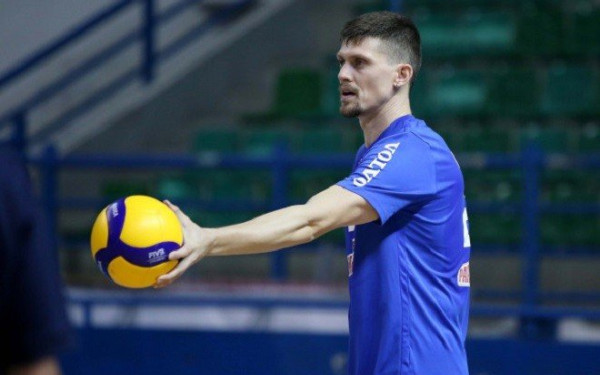 Ο βολεϊμπολίστας Ζένια Γκόρτσανιουκ κατάγεται από Ρώσο πατέρα και Ουκρανή μητέρα και μιλάει στο makthes.gr για το μαρτύριο που βιώνει