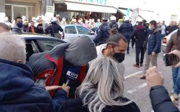 Εξελίξεις για την τετραπλή δολοφονία στην Ανδραβίδα – Τα ευρήματα των κινητών, και τα στοιχεία για σχέση με άλλους φόνους