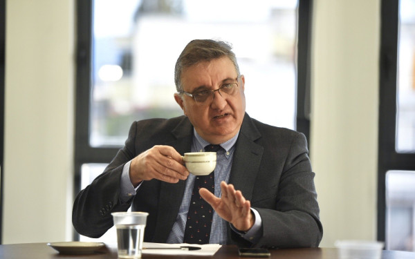 Οι εξελίξεις στον Πανελλήνιο Ιατρικό Σύλλογο, η τύχη των πρώην εργαζομένων στην Εγνατία, τα νέα διόδια στο Νησέλι και η πίτα των πρώην δημάρχων. Γράφει ο Σαλονικιός