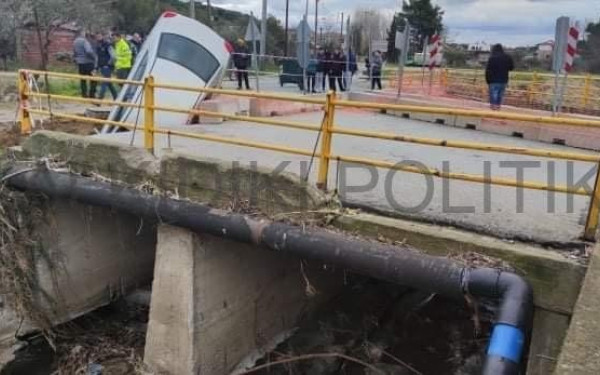 Συκιά Χαλκιδικής: Ξεσηκωμός μαθητών και των γονιών τους για επικίνδυνη γέφυρα