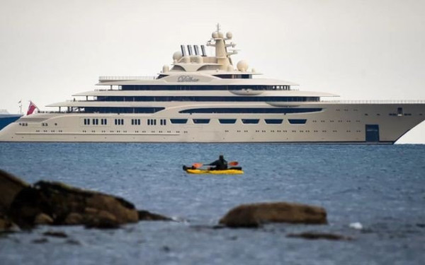 Η Γερμανία κατάσχεσε τη θαλαμηγό του Ρώσου μεγιστάνα Αλισέρ Ουσμάνοφ, αξίας τουλάχιστον 600 εκατ.δολαρίων