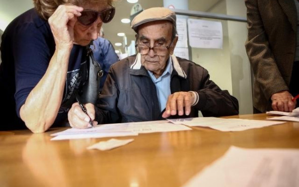 Εφάπαξ ενίσχυση πριν το Πάσχα για χιλιάδες συνταξιούχους - Ποιους αφορά