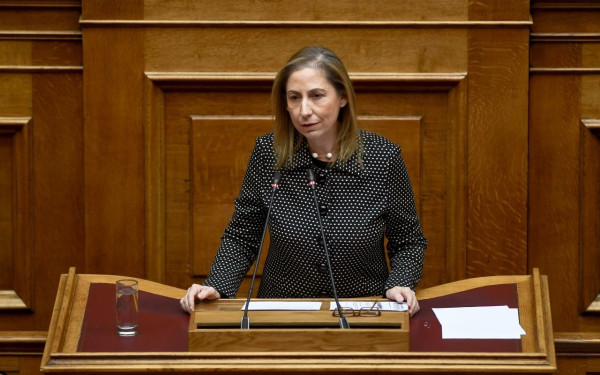 Μ. Ξενογιαννακοπούλου: «Ο κ. Μητσοτάκης έκοψε τη 13η σύνταξη και εμπαίζει τους συνταξιούχους με αυξήσεις από νόμο του ΣΥΡΙΖΑ»