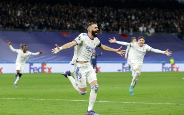 Καρίμ Μπενζεμά: Βαθιά υπόκλιση σε έναν από τους μεγαλύτερους φορ στην ιστορία του ποδοσφαίρου (βίντεο)