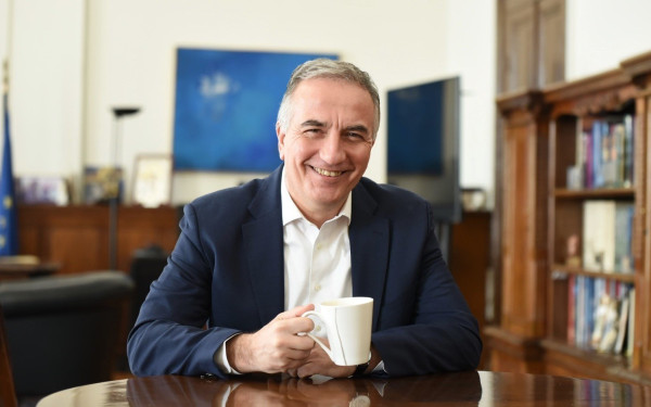 Πρωινός καφές με τον υφυπουργό Μακεδονίας-Θράκης