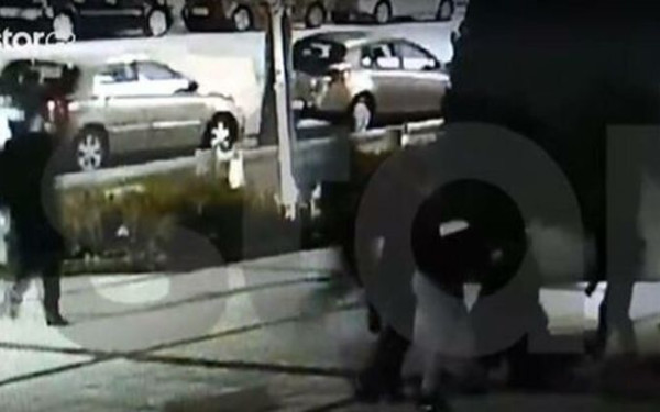 Φωτογραφίες-σοκ λίγο πριν από τη δολοφονία του Άλκη: «Εσύ δεν είσαι το σκουλήκι που κάνεις τα γκράφιτι;» 