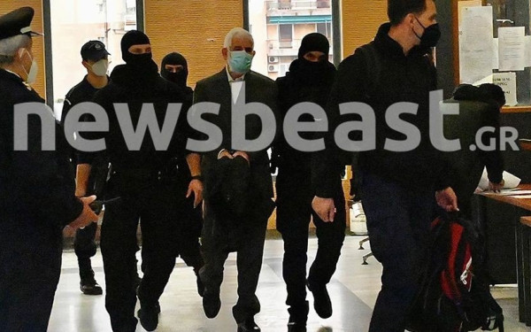 Δίκη Π. Φιλιππίδη: Κεκλεισμένων των θυρών κατέθεσε η πρώτη καταγγέλλουσα (βίντεο)