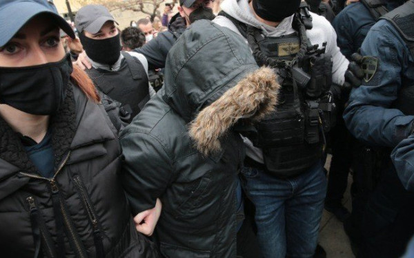 Ρ. Πισπιρίγκου: Ο Μάνος Δασκαλάκης κάνει κροκοδείλια δάκρυα για να φανεί άγιος 