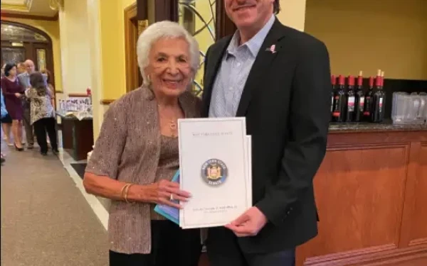 50 χρόνια δασκάλα, μια ομογενής που τιμήθηκε στη Νέα Υόρκη