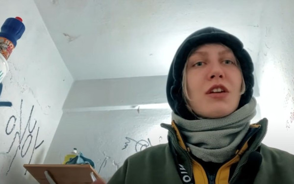 Youtuber έζησε σαν άστεγη για 48 ώρες στη Θεσσαλονίκη (βίντεο)