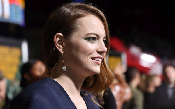 Η Emma Stone έρχεται στην Ελλάδα για την πρεμιέρα της νέας ταινίας του Γ. Λάνθιμου (βίντεο)