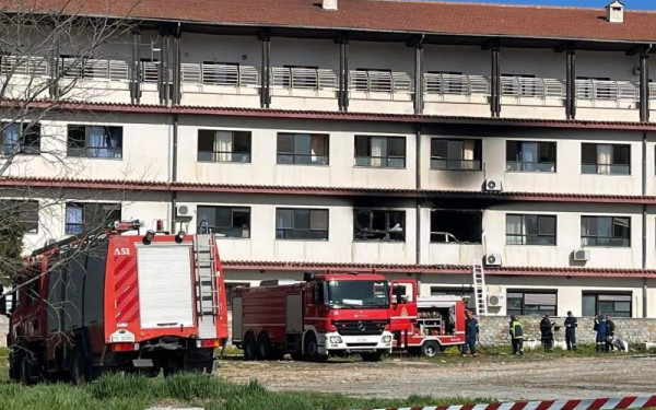 Άμεση αποκατάσταση και επαναλειτουργία της καμένης Πνευμονολογικής του "Παπανικολάου" ζητά η ΕΝΙΘ