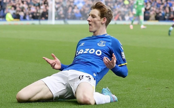 Αγγλία: Ανάσα για την Έβερτον, στα τάρταρα η Μάντσεστερ Γιουνάιτεντ (βίντεο)