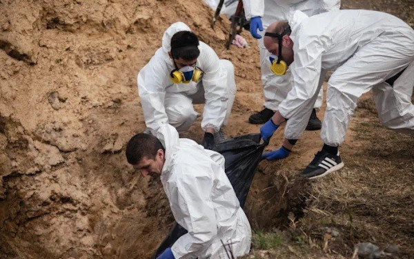 Γερμανία: Αποδείξεις για «τριψήφιο αριθμό» εγκλημάτων πολέμου στην Ουκρανία έχει εισαγγελέας
