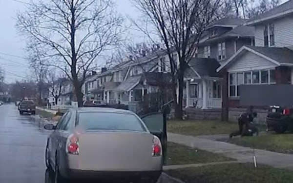 ΗΠΑ: Nέο περιστατικό αστυνομικής βίας - Λευκός αστυνομικός πυροβόλησε και σκότωσε Αφροαμερικανό (βίντεο)