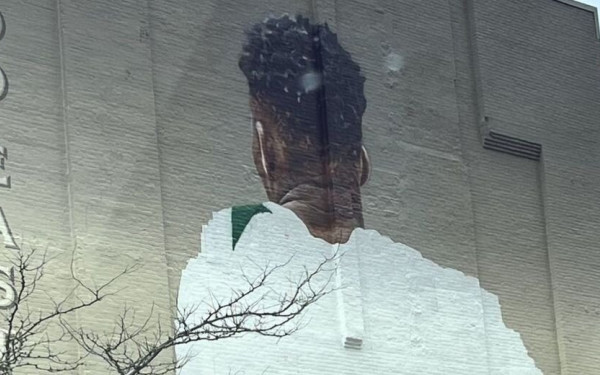 Μπάσκετ: Ο Γιάννης γίνεται γκράφιτι σε κεντρική λεωφόρο του Μιλγουόκι