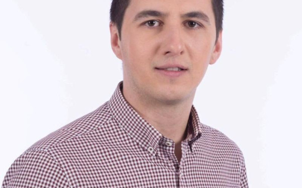 Μ. Κριθαρίδης: Η τοξική αστική δικαιοσύνη αφήνει ελεύθερο τον βιαστή ανηλίκων Δ. Λιγνάδη και εξοντώνει τον Γ. Μιχαηλίδη