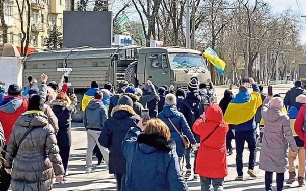 Ουκρανία: Η Ρωσία καθιστά το ρούβλι επίσημο νόμισμα στη Χερσώνα