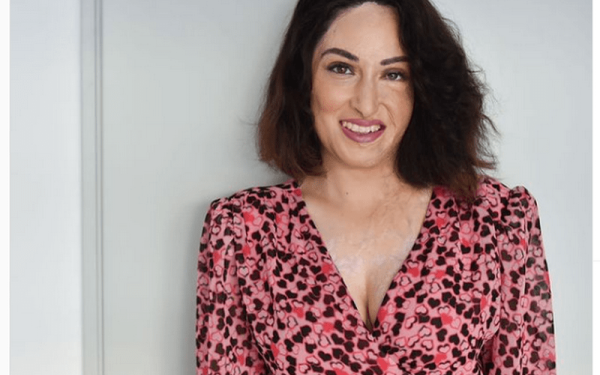 Ιωάννα Παλιοσπύρου: «Ευχαριστώ την τύχη μου (μέσα) που ο θύτης μου δεν ήταν “γνωστός σκηνοθέτης” και αποδόθηκε δικαιοσύνη»