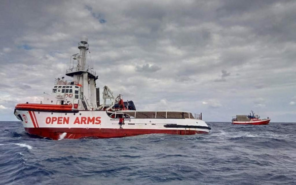 Ιταλία: Πλοίο της Open Arms αναζητά ασφαλές λιμάνι  