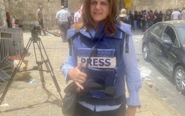 Δυτική Όχθη: Νεκρή με σφαίρα στο κεφάλι από ισραηλινά πυρά πασίγνωστη δημοσιογράφος του Αλ Τζαζίρα