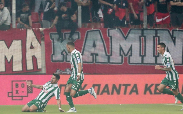 Super League: Θρίαμβος του Παναθηναϊκού επί του Ολυμπιακού στον Πειραιά