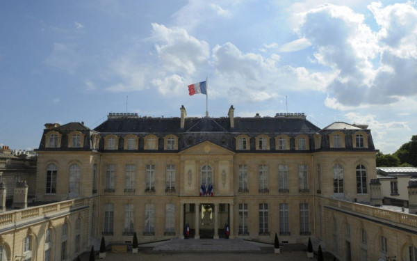 «Η Γαλλία και οι εταίροι της δεν θα υποκύψουν στις απειλές της Ουάσινγκτον», απαντά στον Τραμπ το Παρίσι «Η Γαλλία και οι εταίροι της δεν θα υποκύψουν στις απειλές της Ουάσινγκτον», απαντά στον Τραμπ το Παρίσι