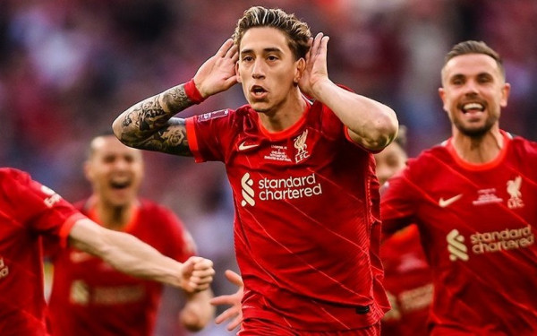 Αγγλία: Δύσκολη η παραμονή του Τσιμίκα στη Λίβερπουλ